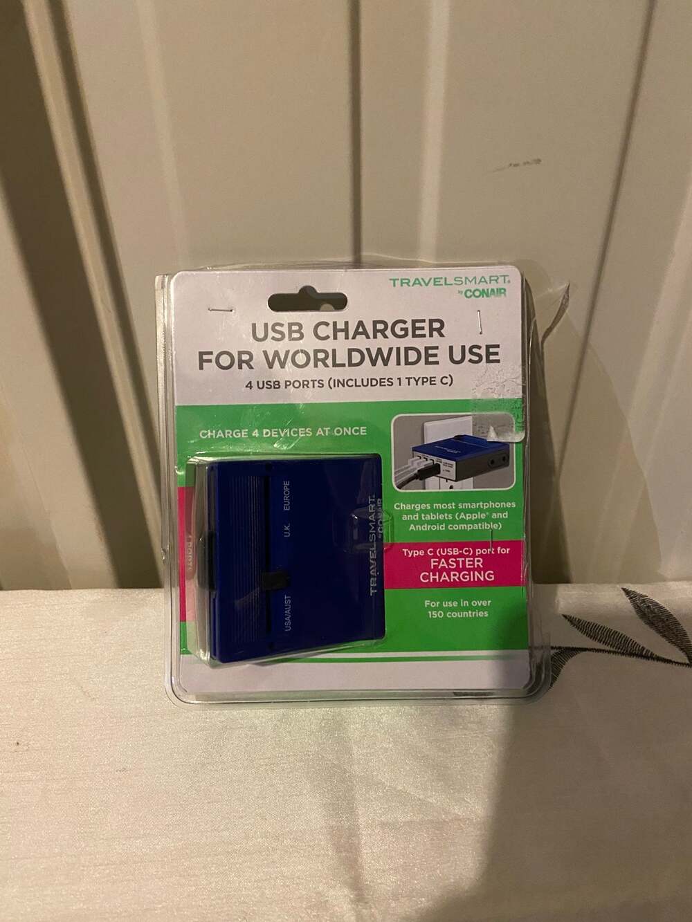 Travelsmart worldwide usb charger